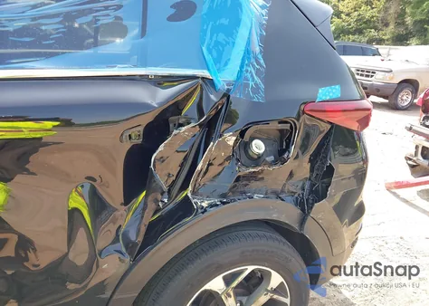 2021 Kia Sportage Lx z USA, uszkodzony, nr VIN KNDPMCACXM7886547